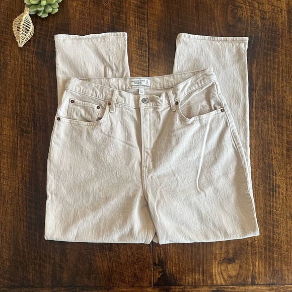 Abercrombie & Fitch | Curve Love Cream 90’s Straight High Rise Jeans - Picture 2 of 5